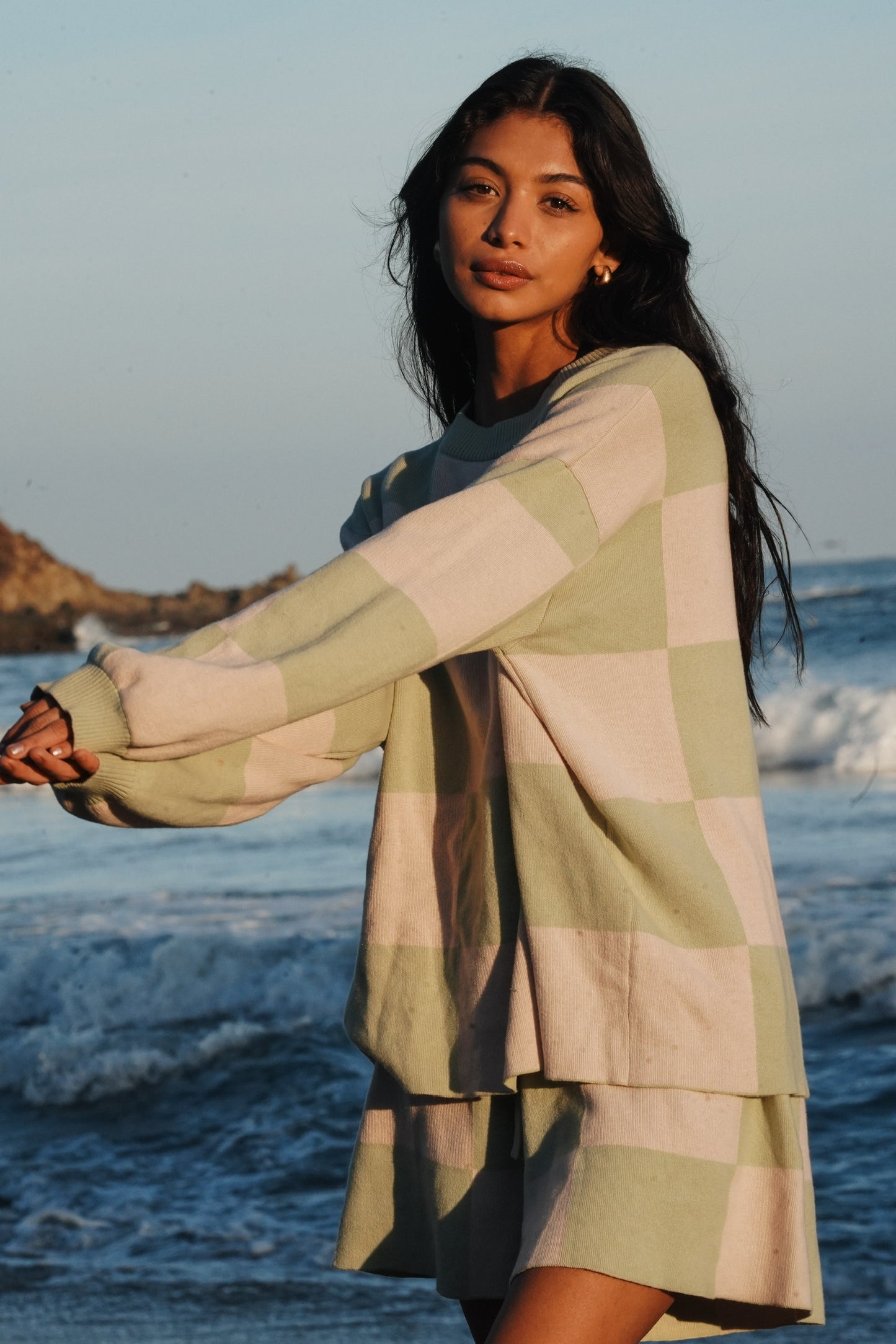 Shoreline matching set top