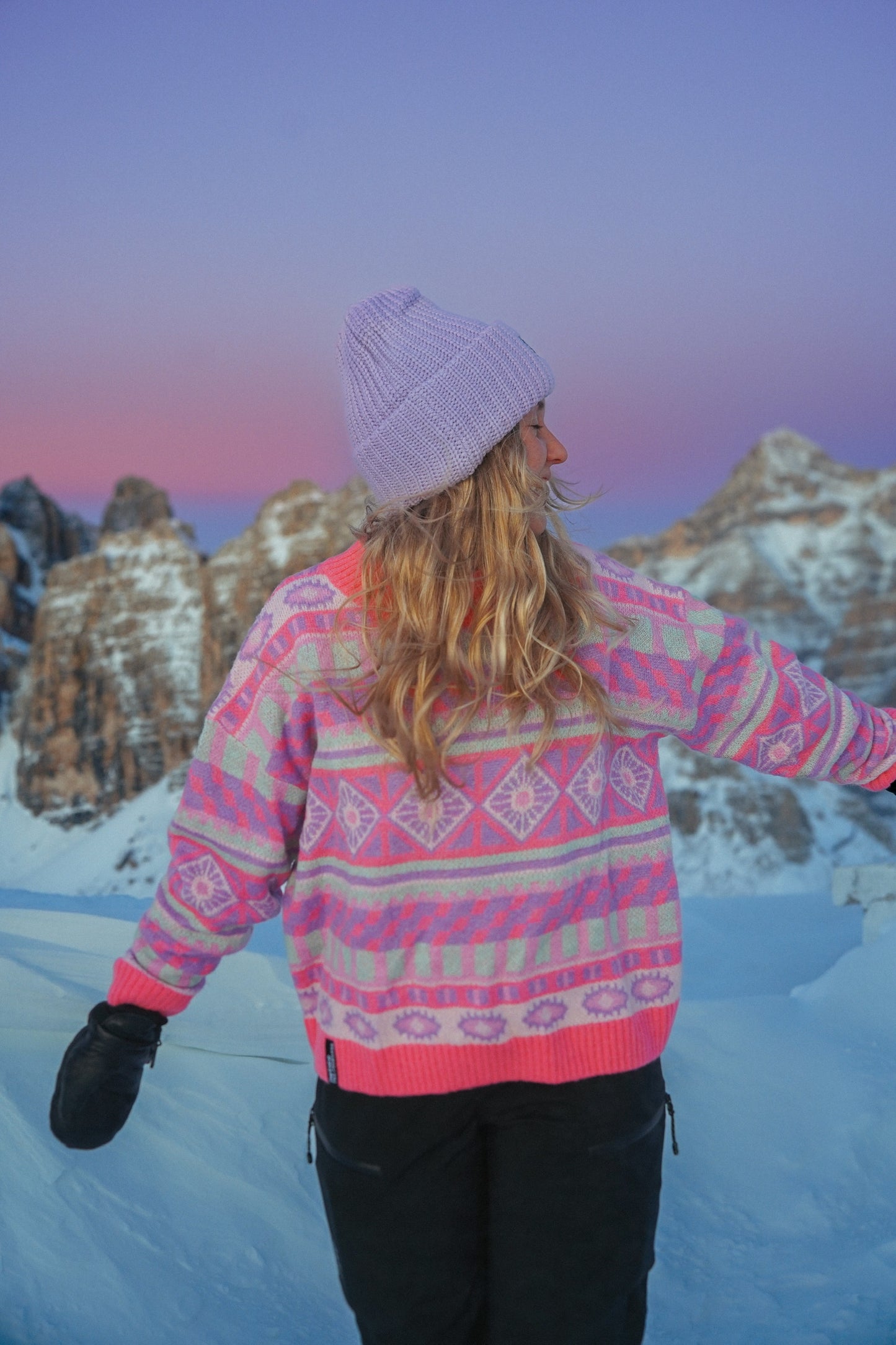 Summit Gaze Short Sweater