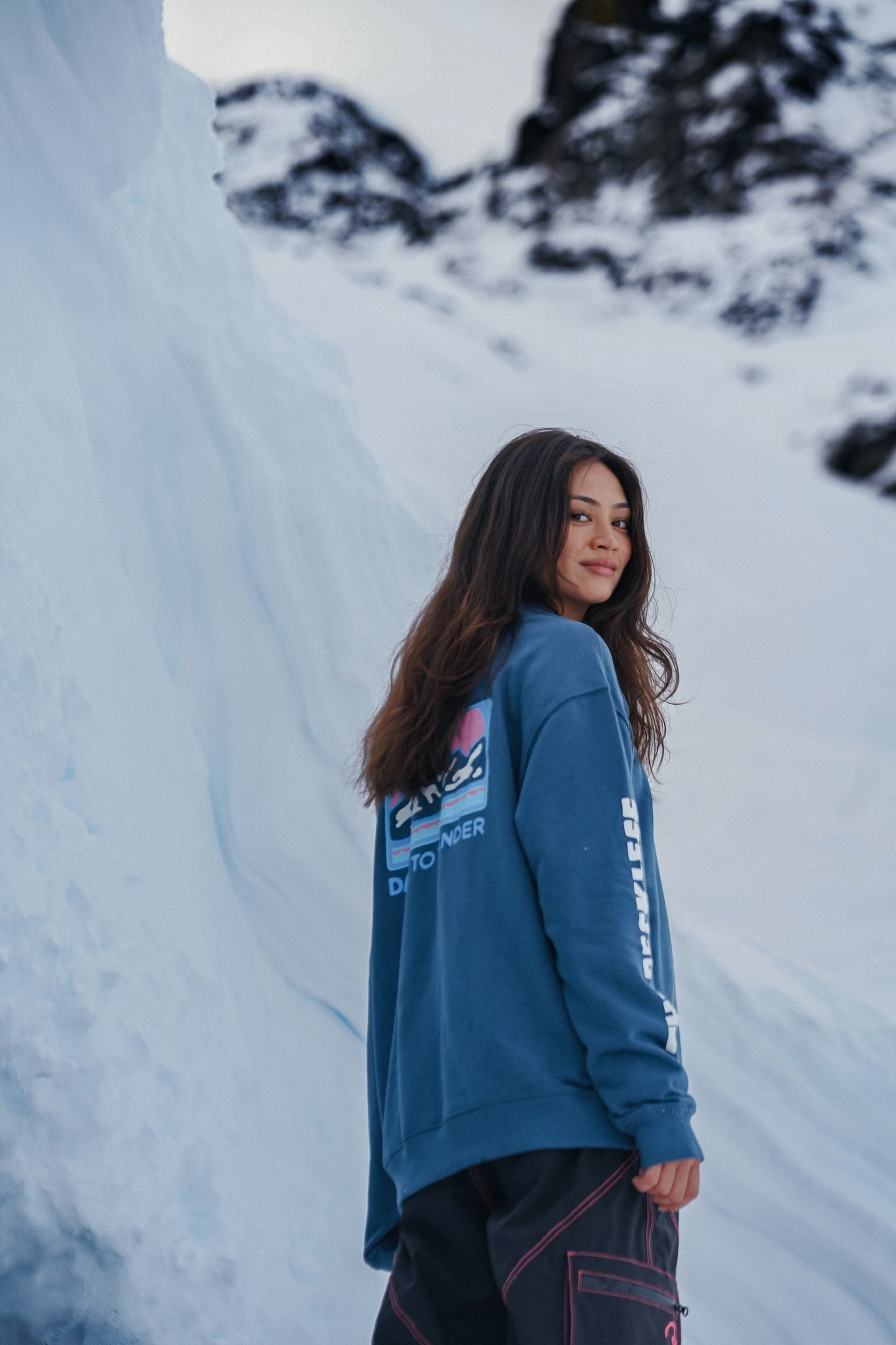 Dare To Wander Light Crewneck
