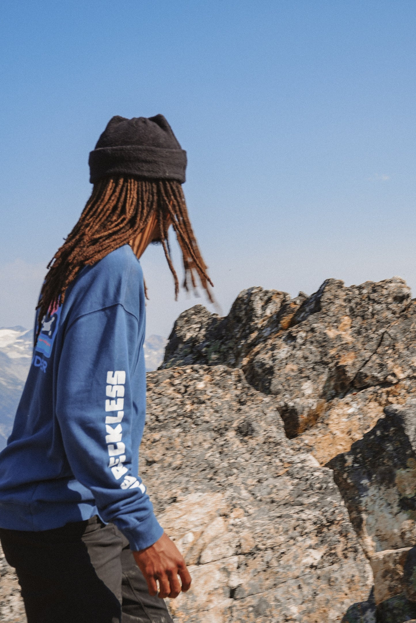 Dare To Wander Light Crewneck