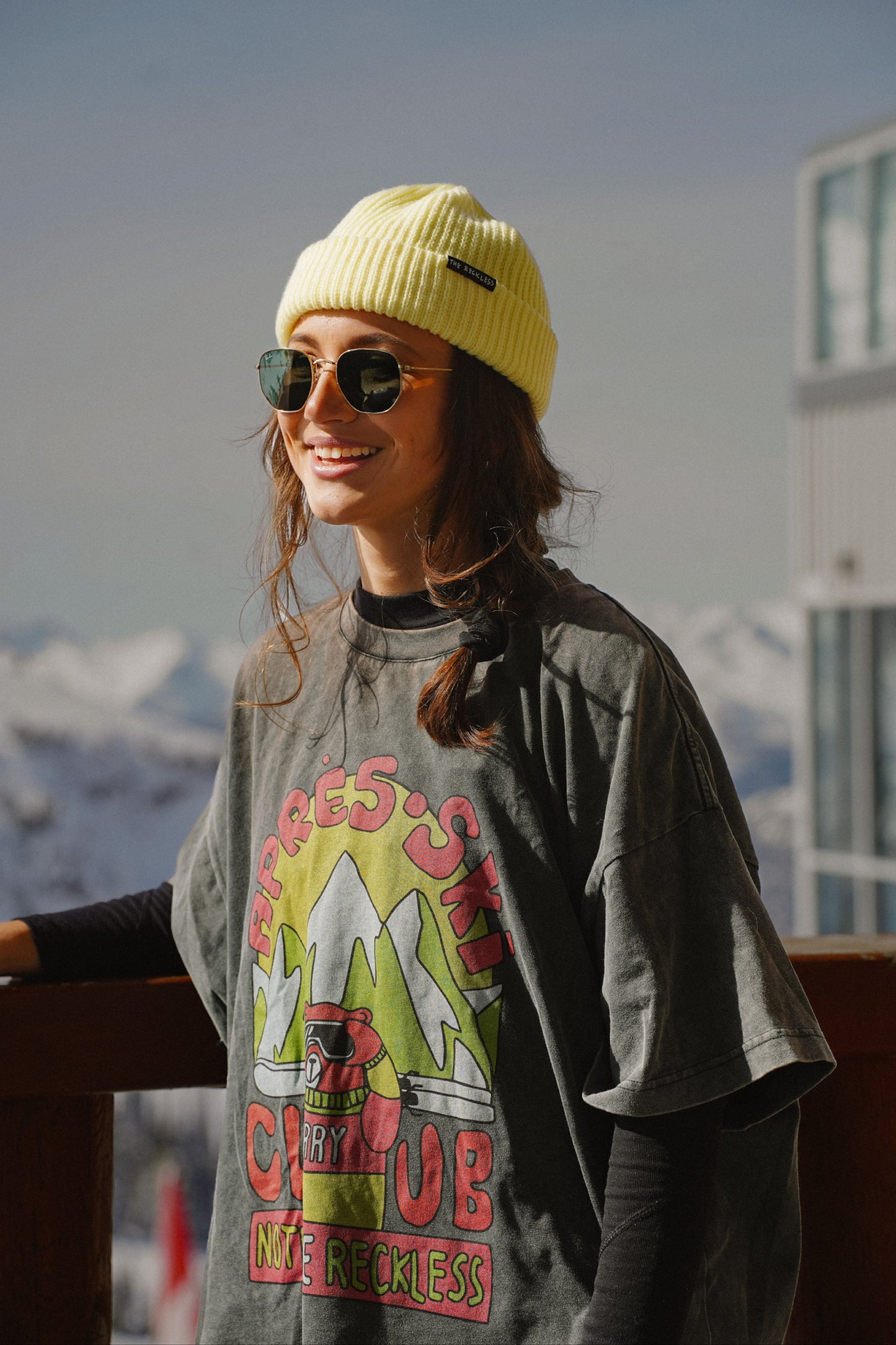 Load image into Gallery viewer, Jerry&amp;#39;s Après Ski Oversized Tee
