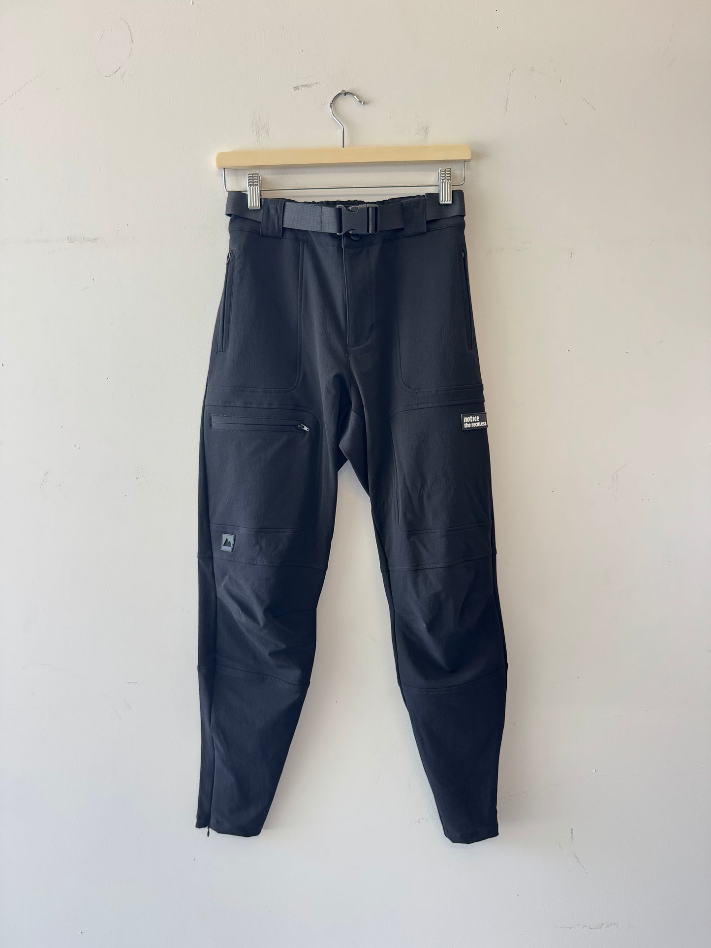 UNIQUE SAMPLE #6