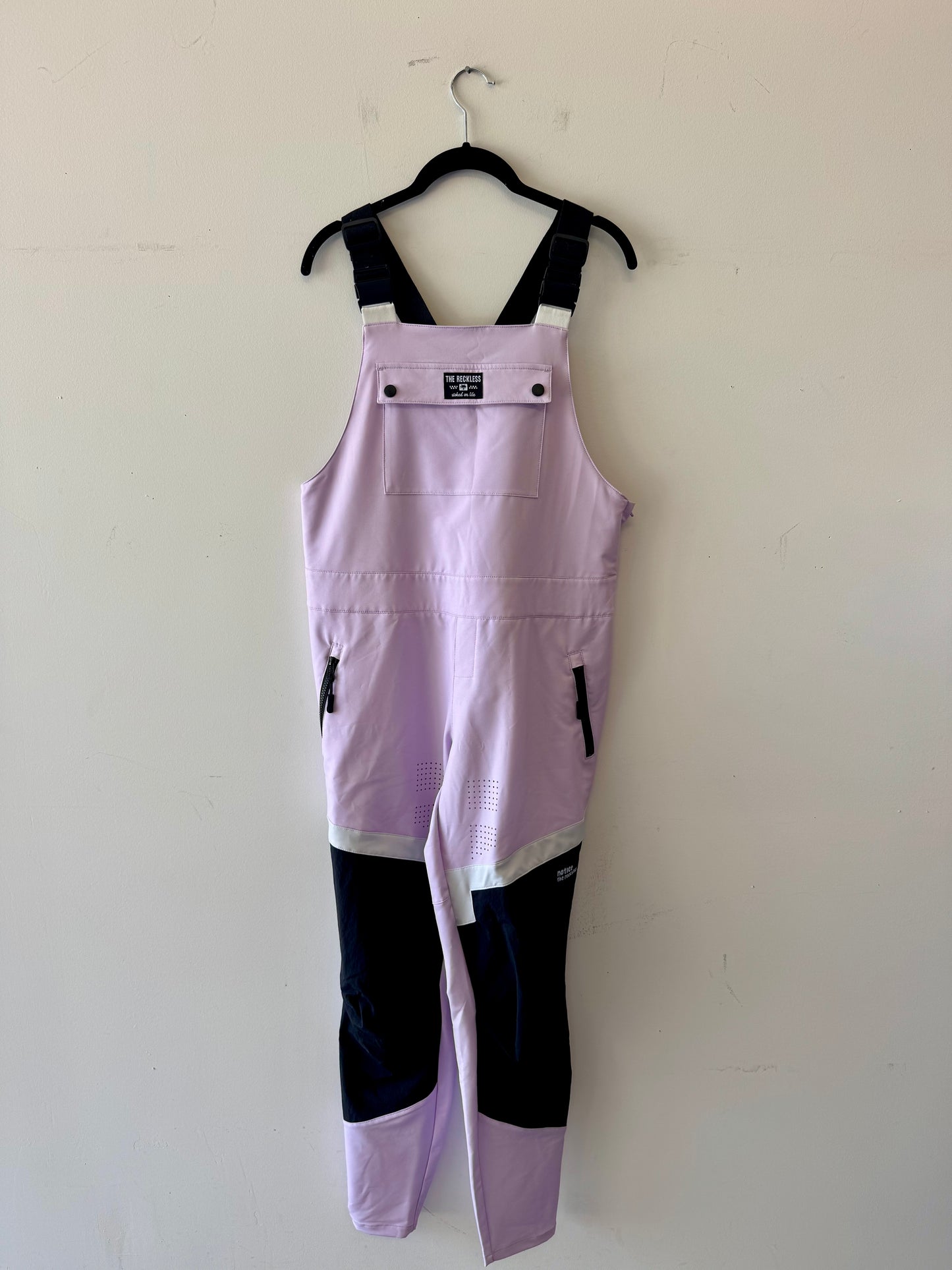 UNIQUE SAMPLE #16