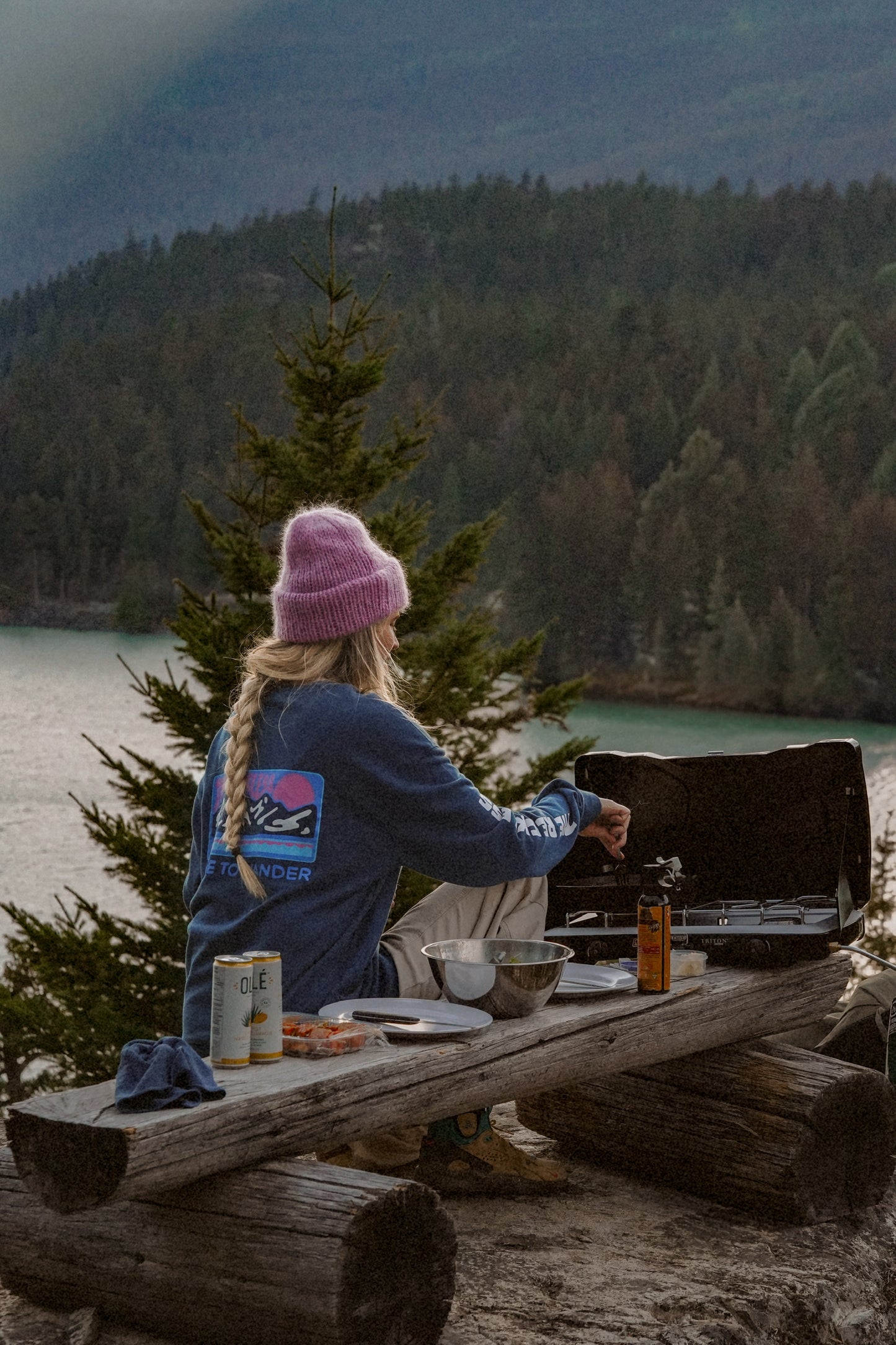 Dare To Wander Light Crewneck