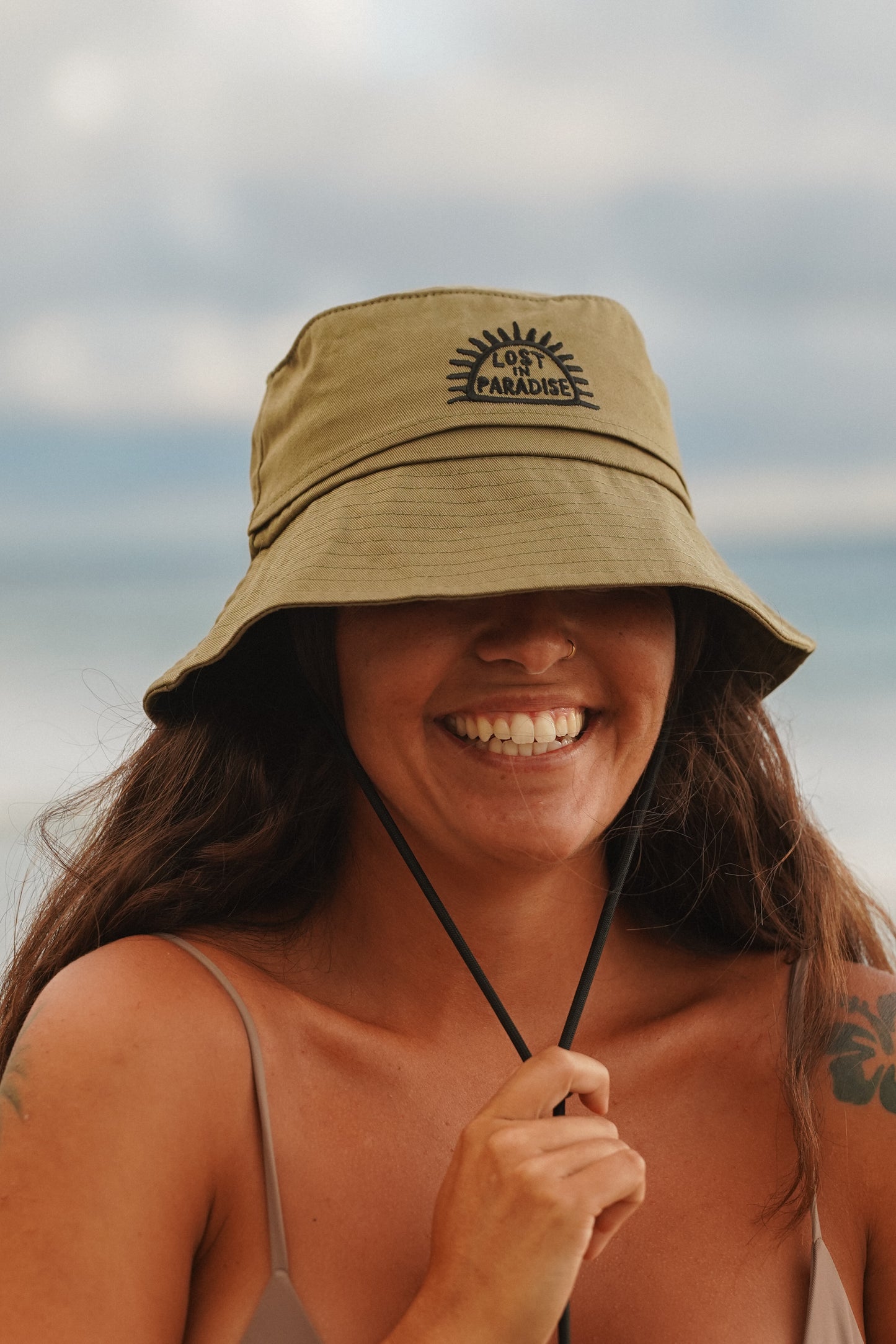 Lost in paradise Bucket Hat