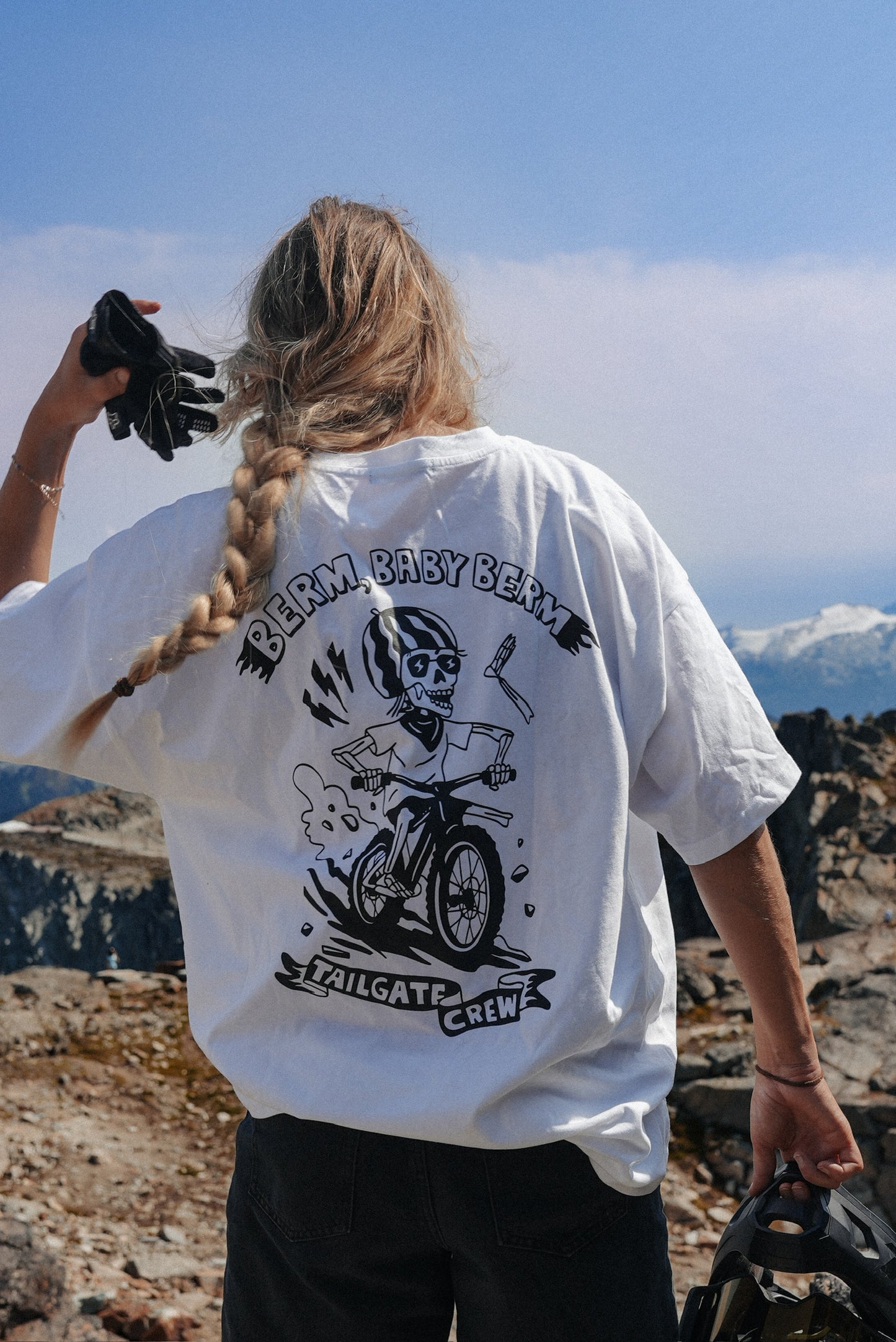 Oversized women’s MTB tee made for relaxed trail rides, warm weather sessions and effortless bike-life streetwear style