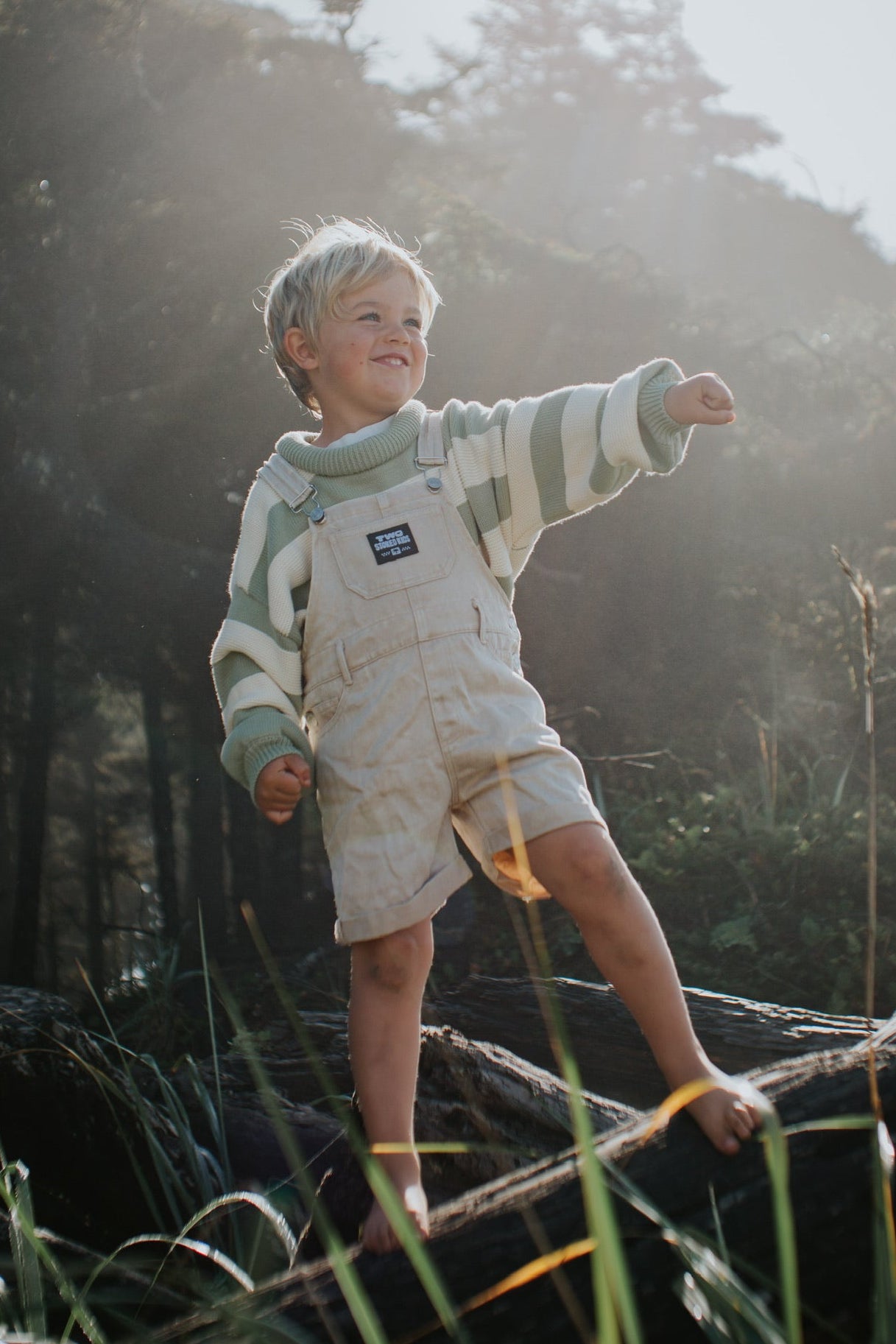 Safari short overalls for kids in a lyocell and cotton blend with adjustable straps and chest pocket