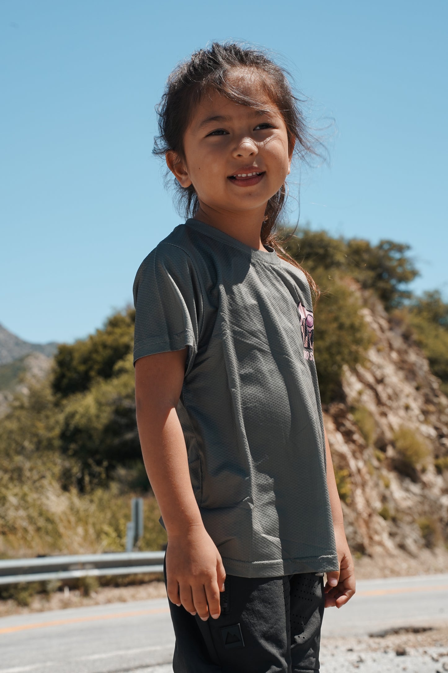 Unisex kids MTB shirt combining breathable performance, relaxed fit comfort and laid-back mountain bike lifestyle style