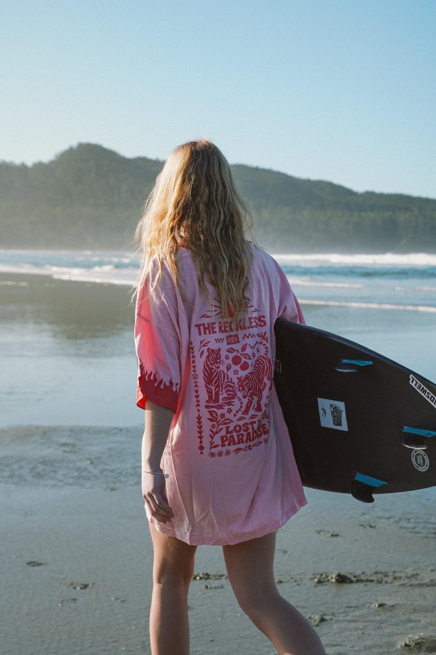 Women’s pink cotton tee dress with long sleeves and red graphic print for summer