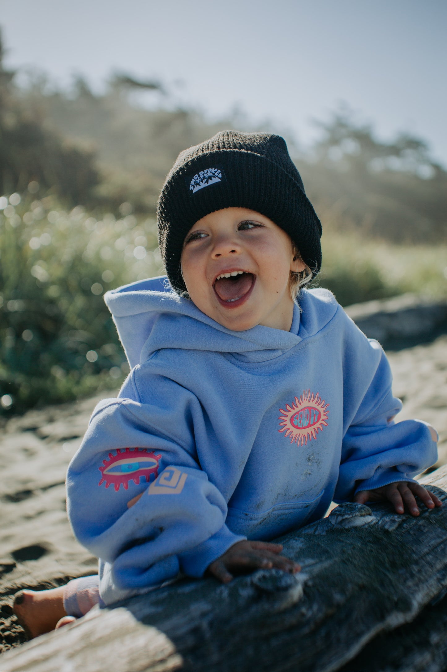 Oversized cotton hoodie for kids in blue with Send It design for summer comfort