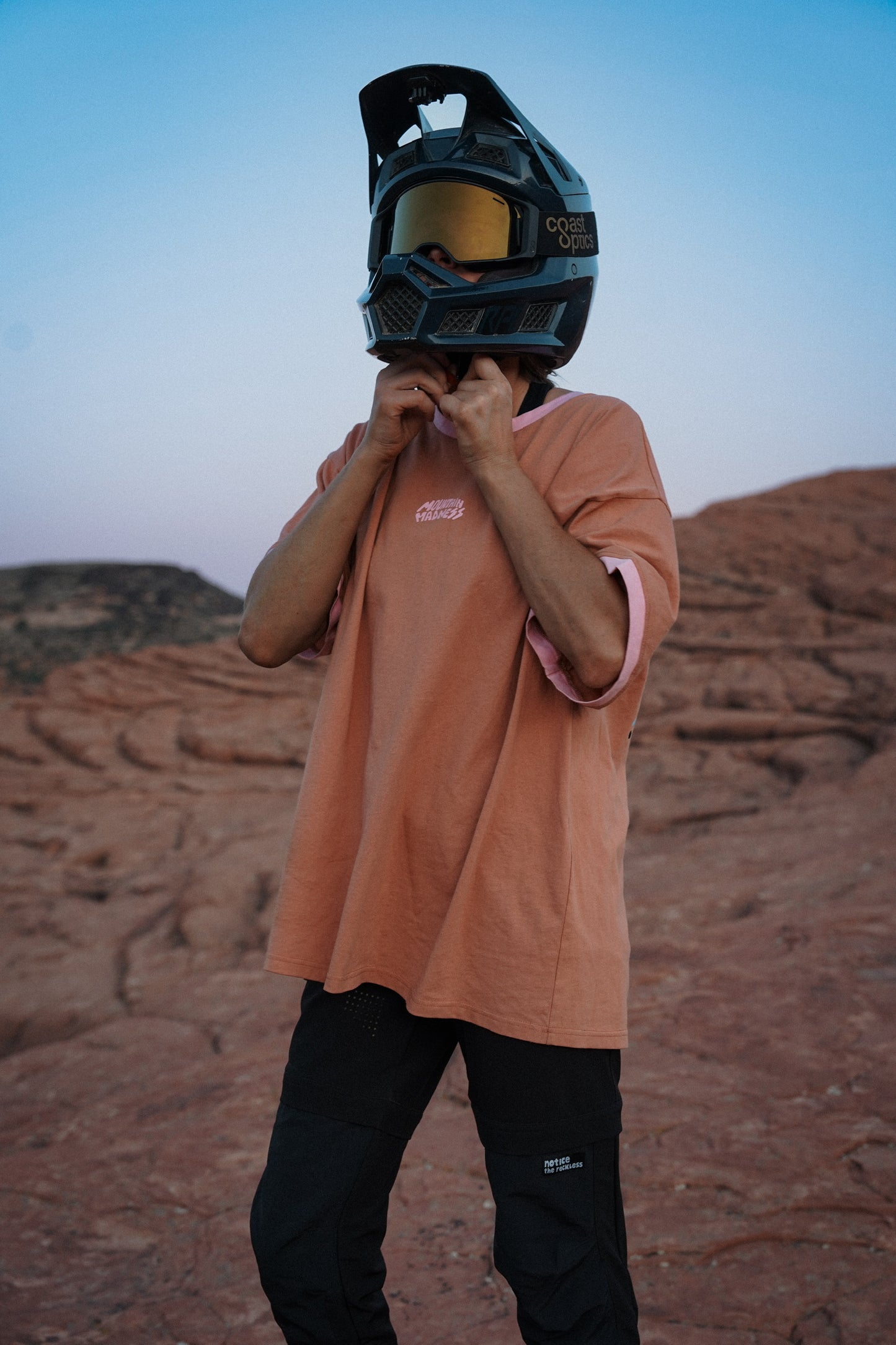 Women’s oversized riding tee combining lightweight comfort, casual utility styling and versatile wear from trails to daily outings