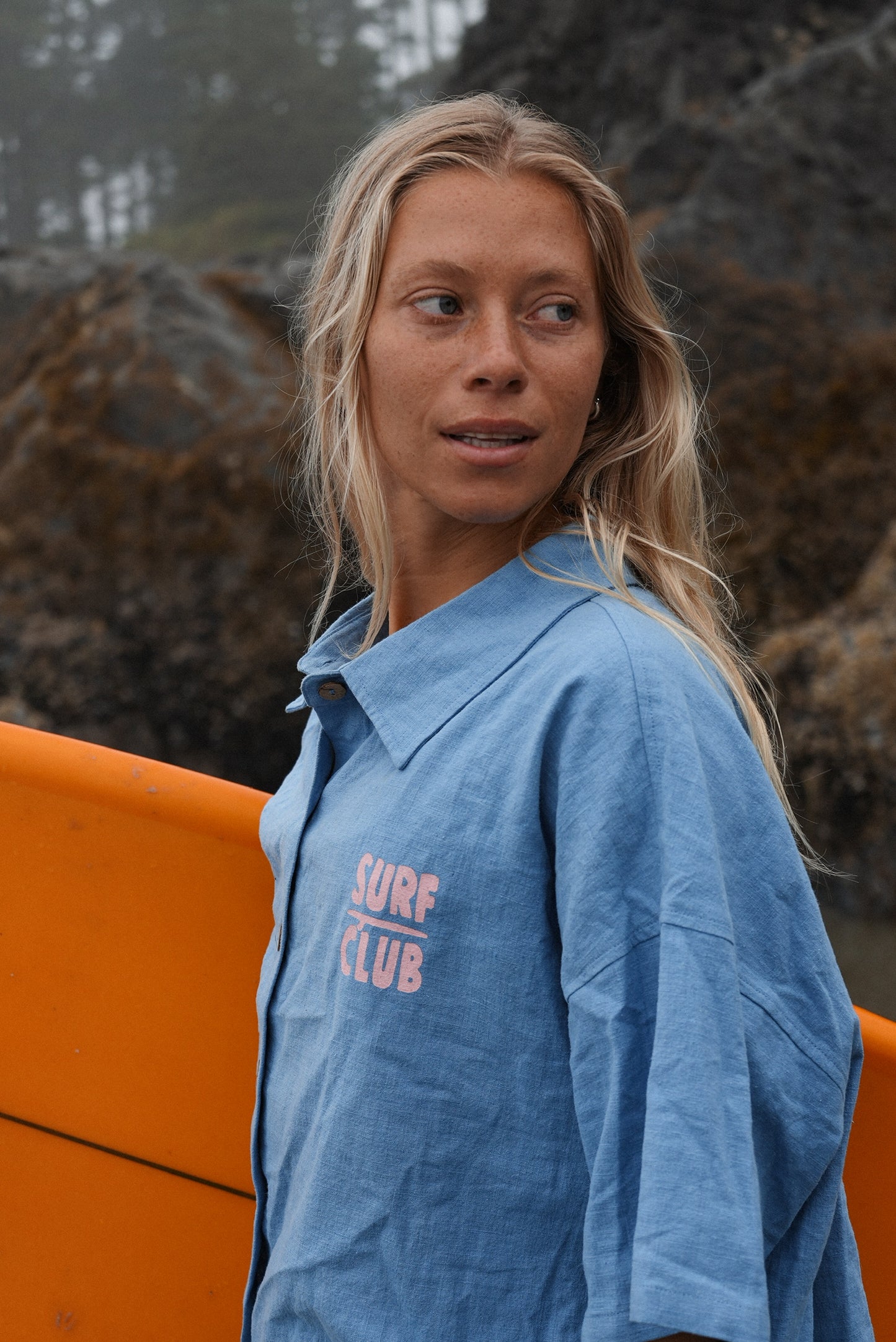 Sky blue linen cotton shirt designed for breathable comfort in a surf summer look